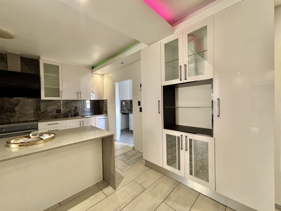 To Let 3 Bedroom Property for Rent in Parklands Western Cape